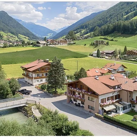 Brugghof Hotel 2*